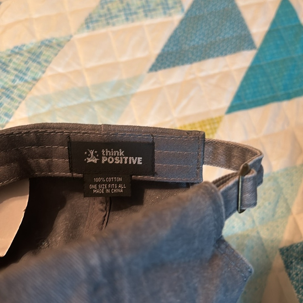 Womens cap - Picture 3 of 3